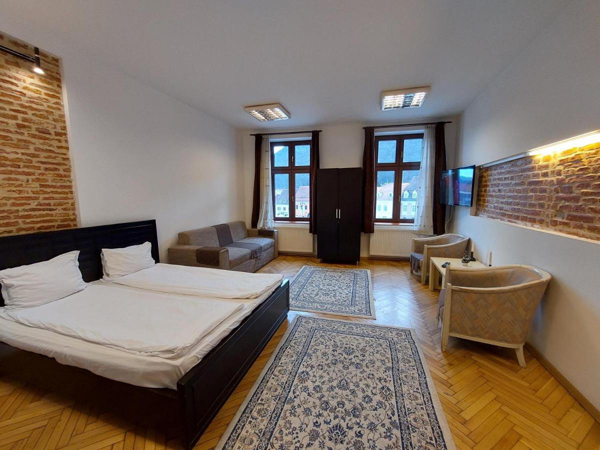 Main Square Apartments & More Brasov Luaran gambar