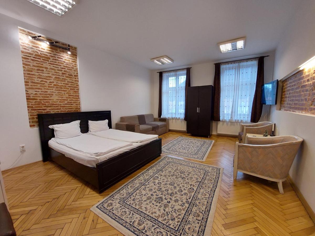 Main Square Apartments & More Brasov Luaran gambar