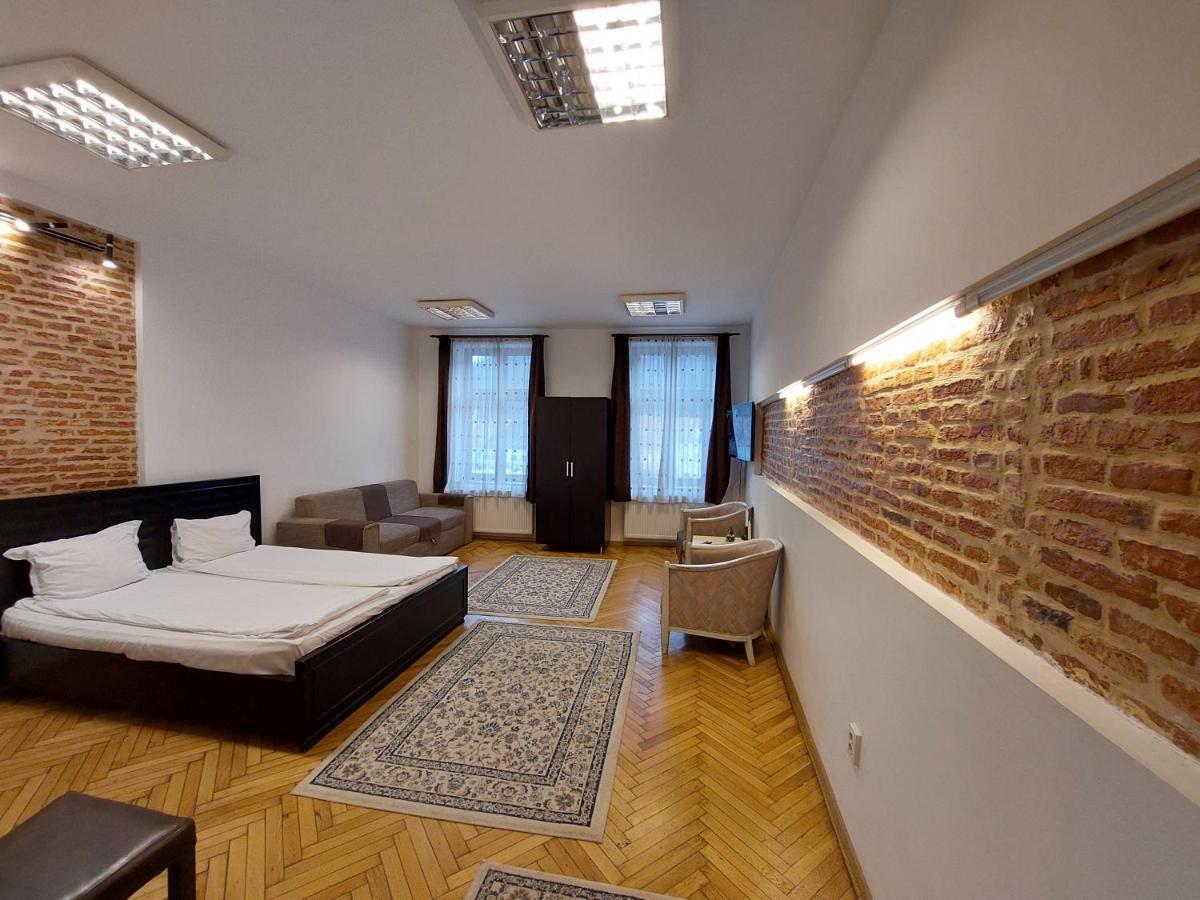 Main Square Apartments & More Brasov Luaran gambar
