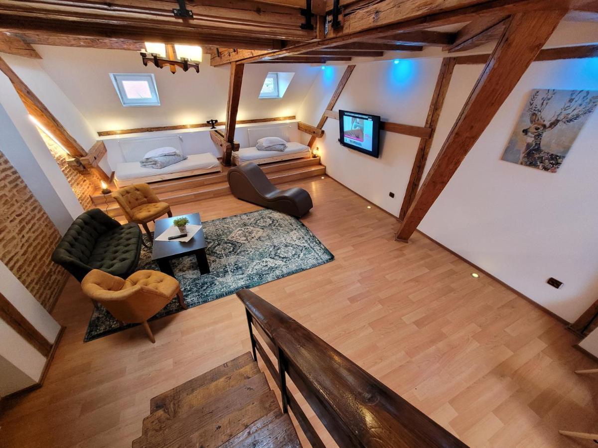 Main Square Apartments & More Brasov Luaran gambar