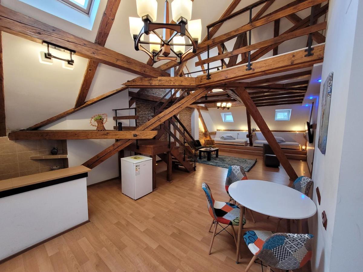 Main Square Apartments & More Brasov Luaran gambar