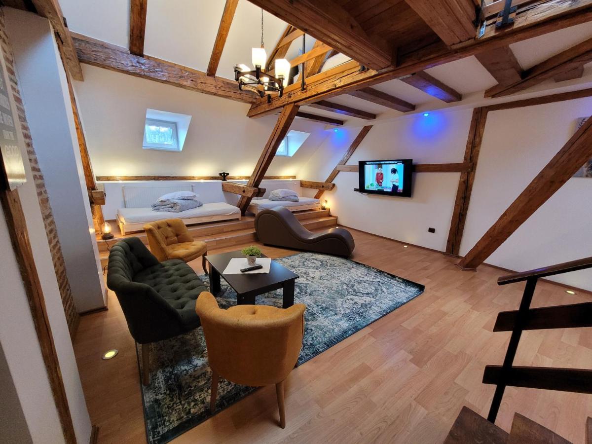 Main Square Apartments & More Brasov Luaran gambar