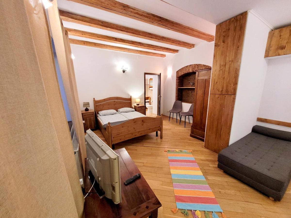 Main Square Apartments & More Brasov Luaran gambar