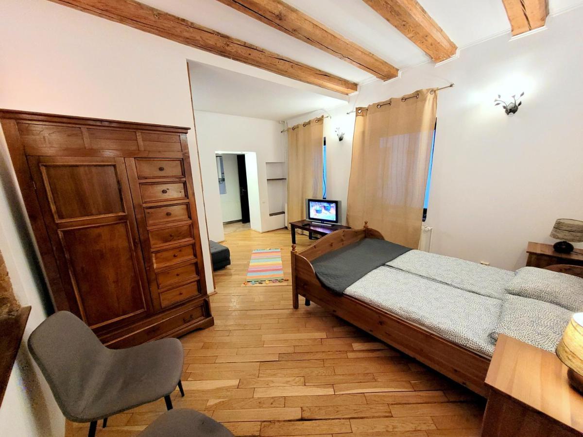 Main Square Apartments & More Brasov Luaran gambar