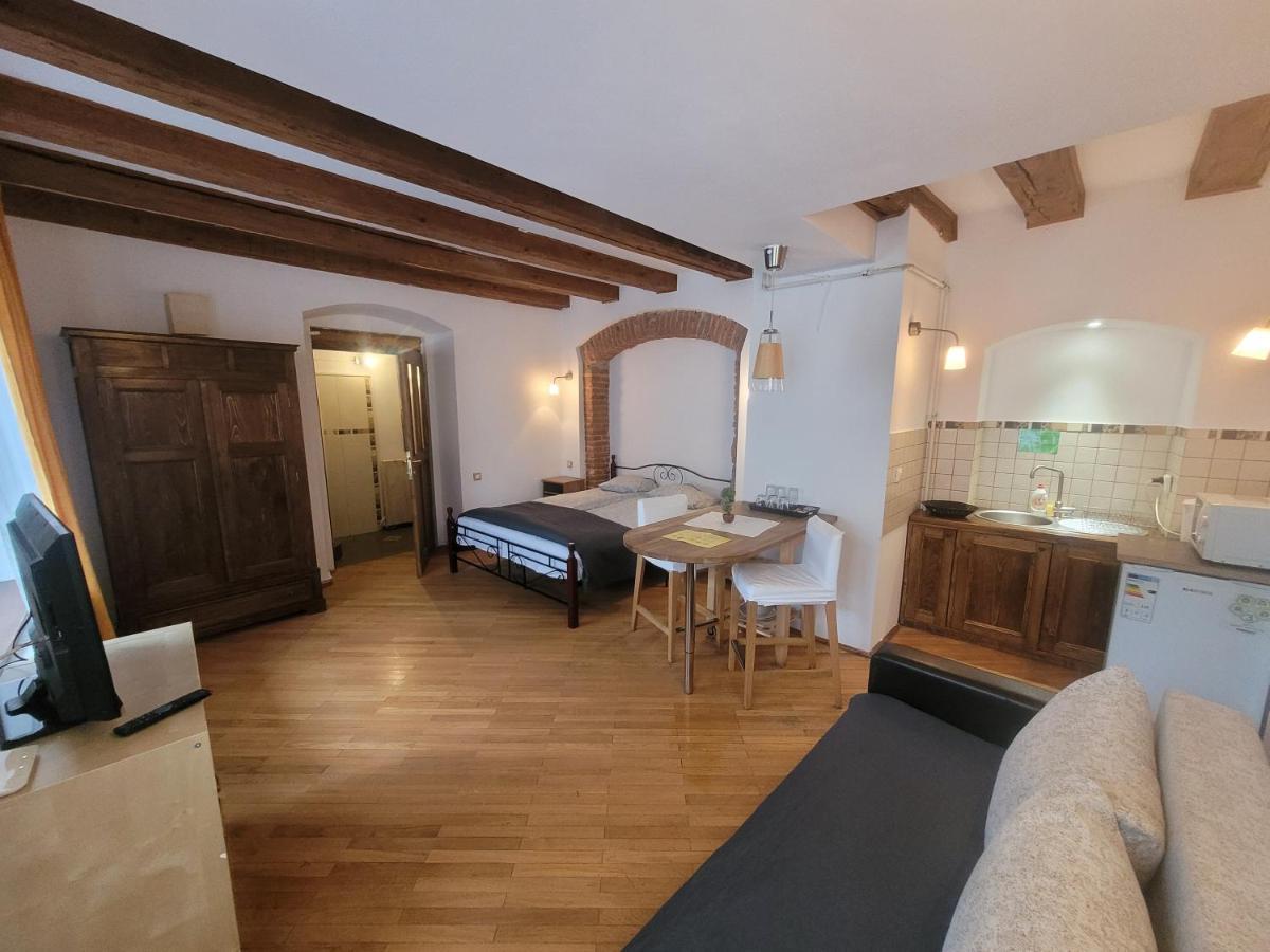 Main Square Apartments & More Brasov Luaran gambar
