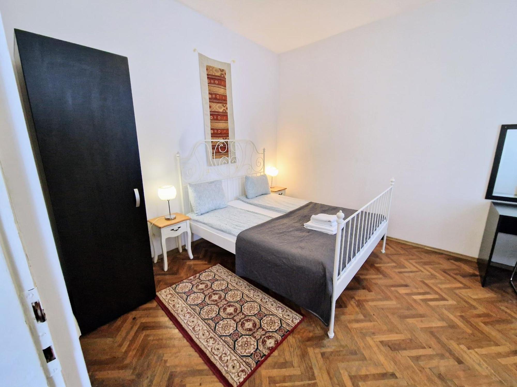 Main Square Apartments & More Brasov Luaran gambar