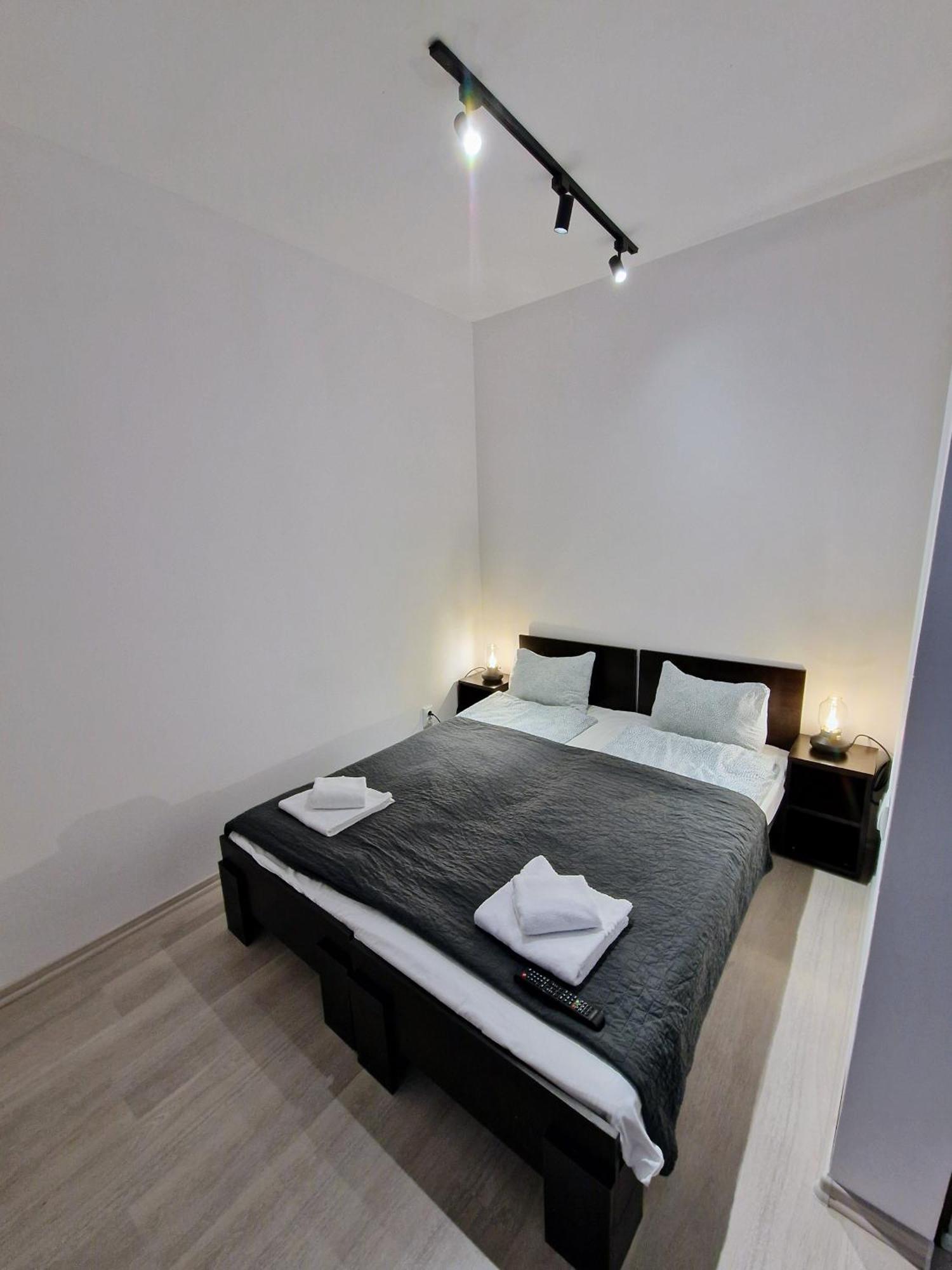 Main Square Apartments & More Brasov Luaran gambar