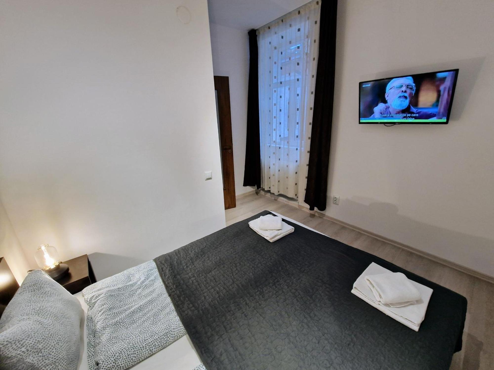 Main Square Apartments & More Brasov Luaran gambar