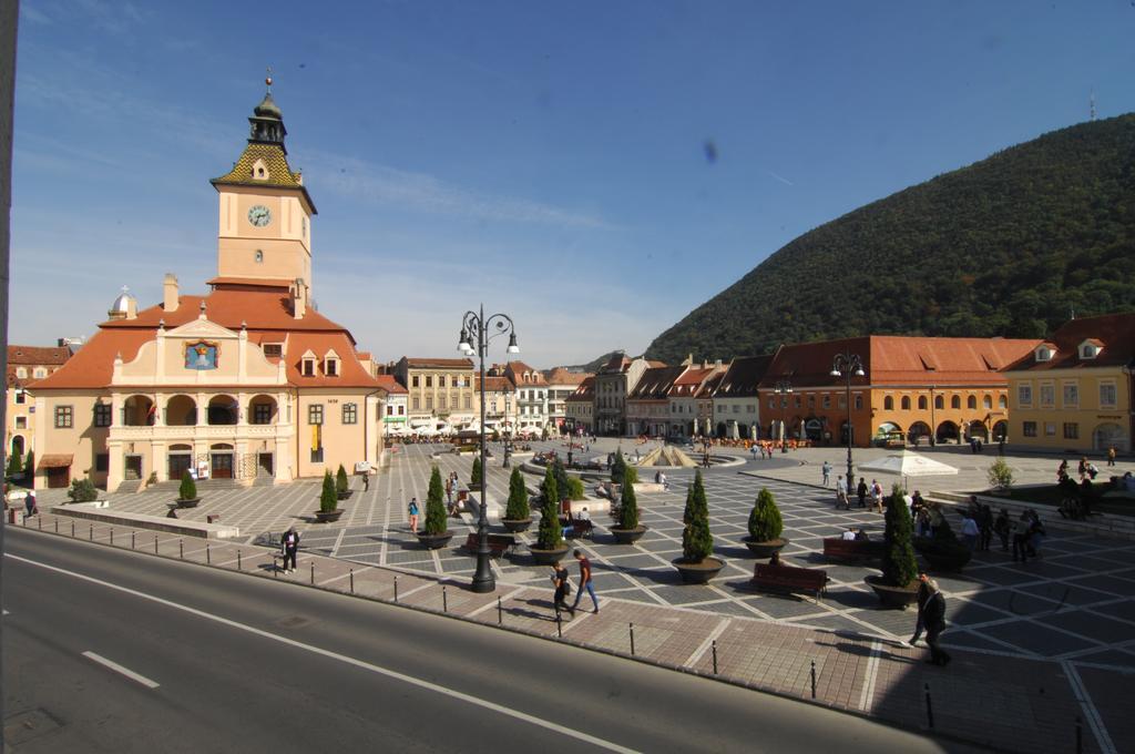 Main Square Apartments & More Brasov Luaran gambar